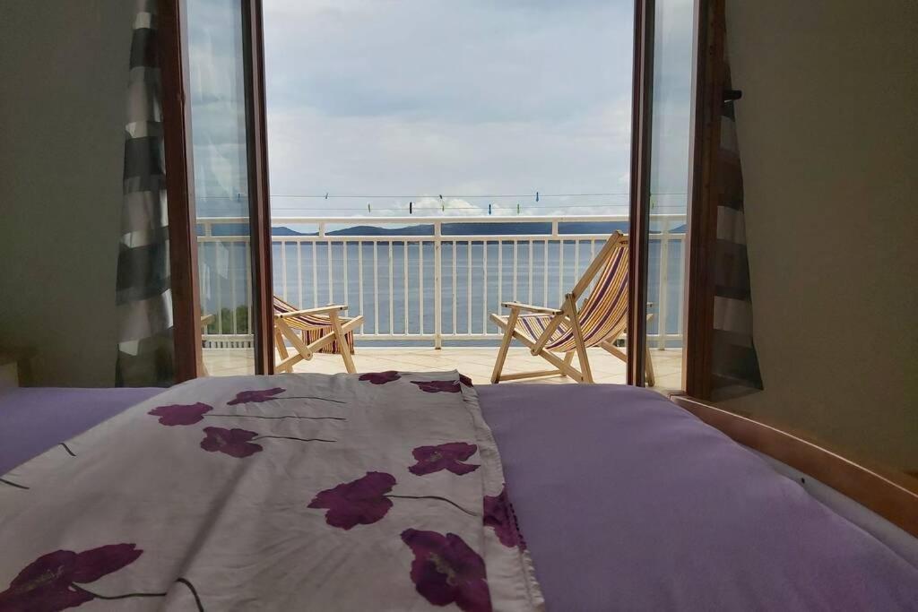 Beautiful Apartment 80 M From The Sea Marusici  Exterior foto
