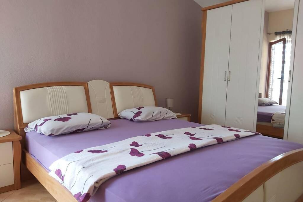 Beautiful Apartment 80 M From The Sea Marusici  Exterior foto