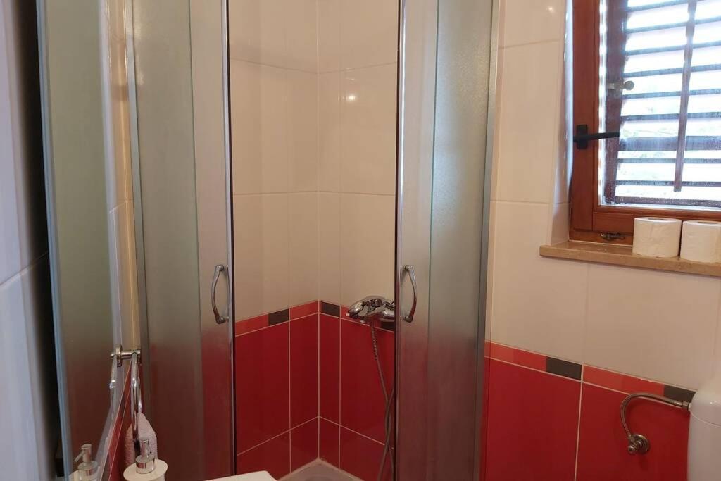 Beautiful Apartment 80 M From The Sea Marusici  Exterior foto