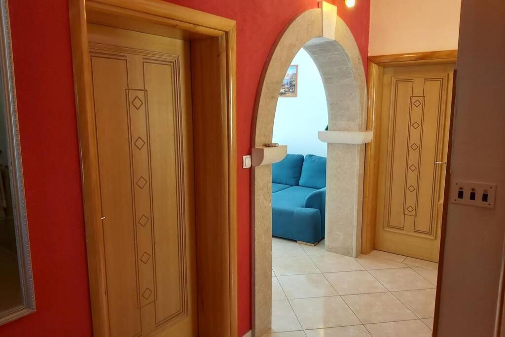 Beautiful Apartment 80 M From The Sea Marusici  Exterior foto